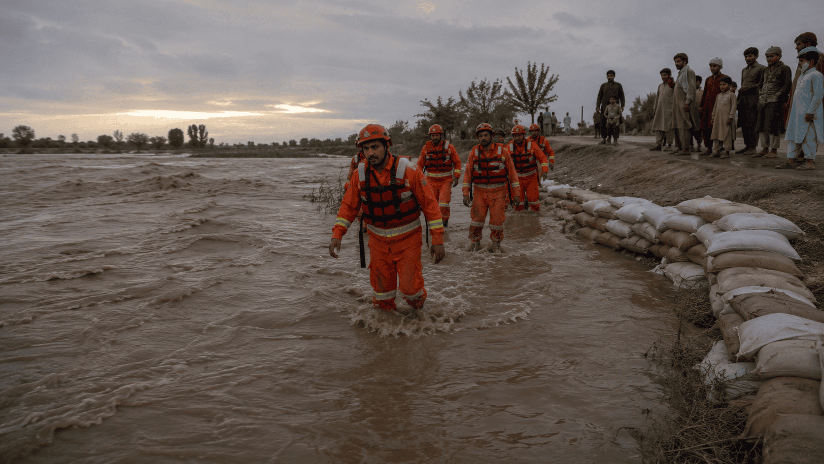 Punjab flood warning: rescue teams monitor rising floodwaters near Wazirabad